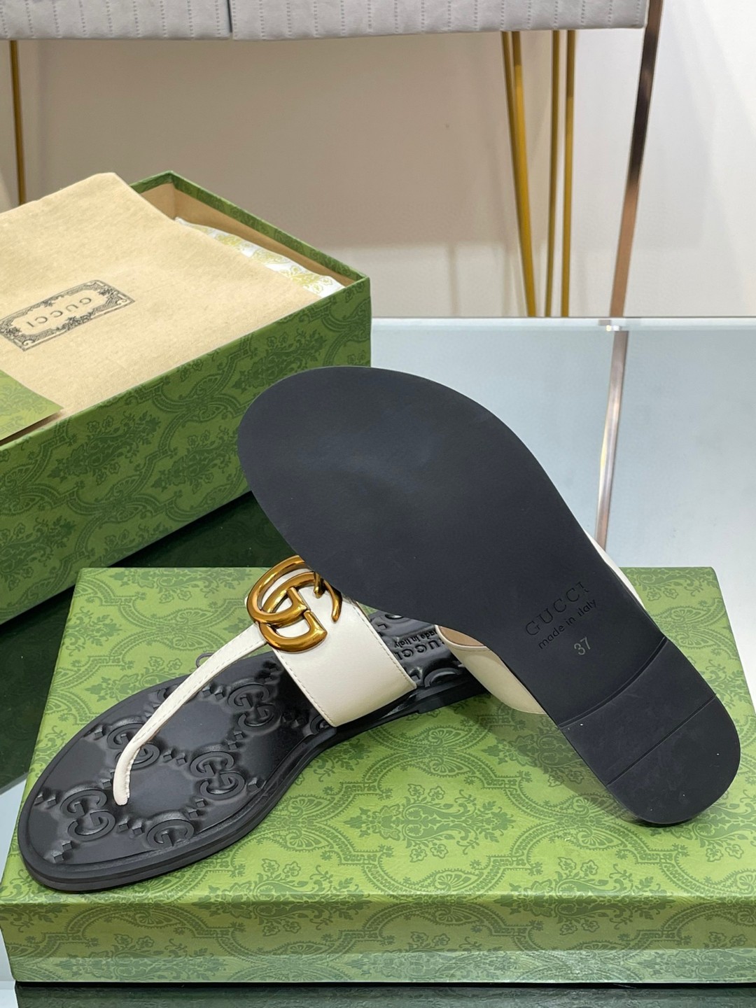 Gvc*1 Thong Sandal With Double G White For Women 