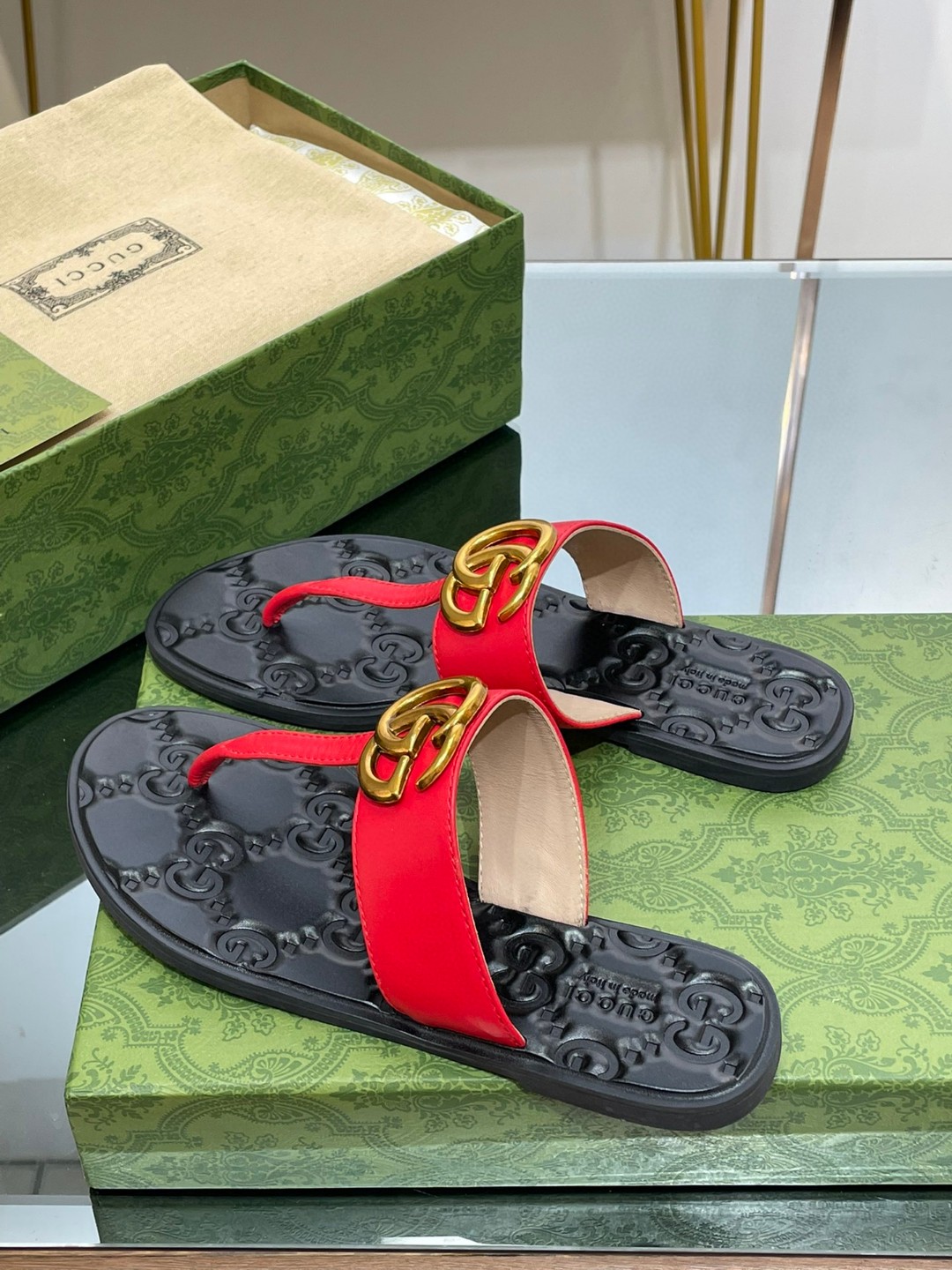 Gvc*1 Thong Sandal With Double G Red For Women 