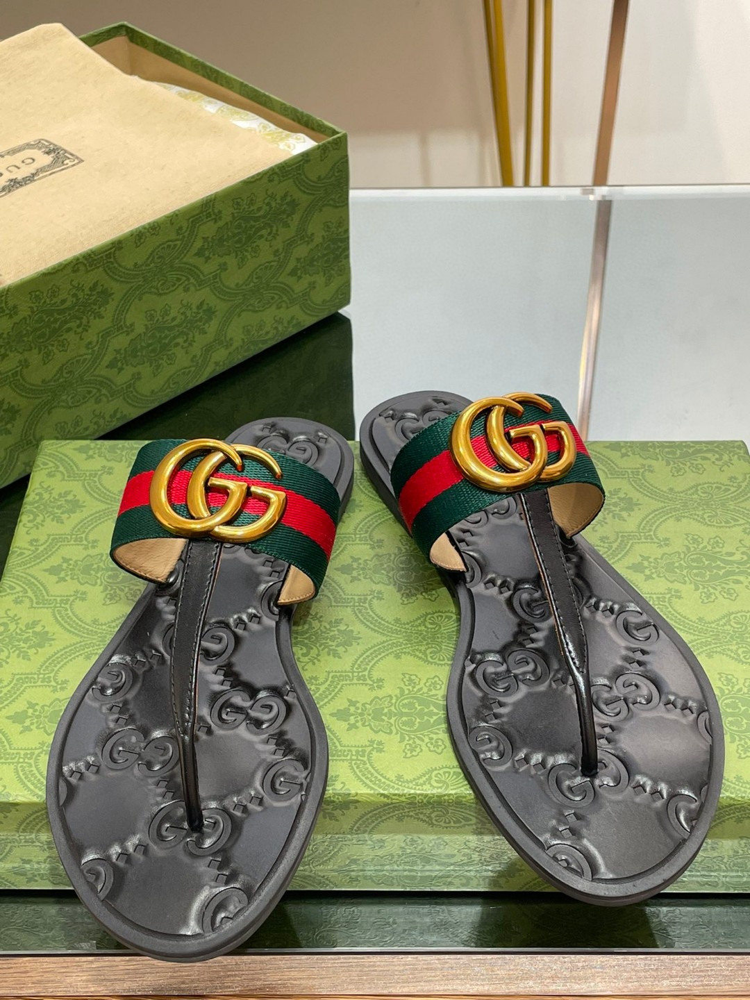 Gvc*1 Thong Sandal With Double G Green For Women 