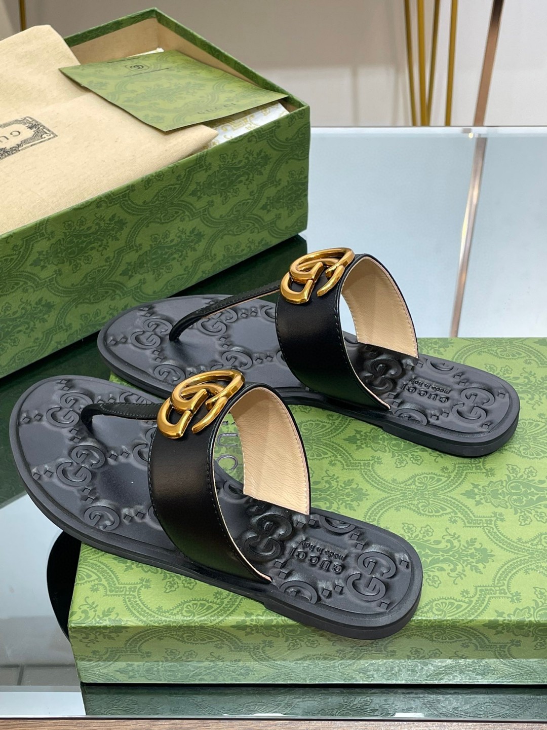 Gvc*1 Thong Sandal With Double G Black For Women 