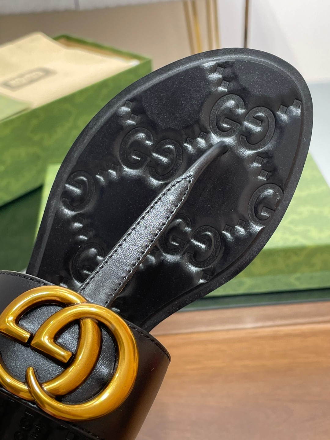Gvc*1 Thong Sandal With Double G Black For Women 