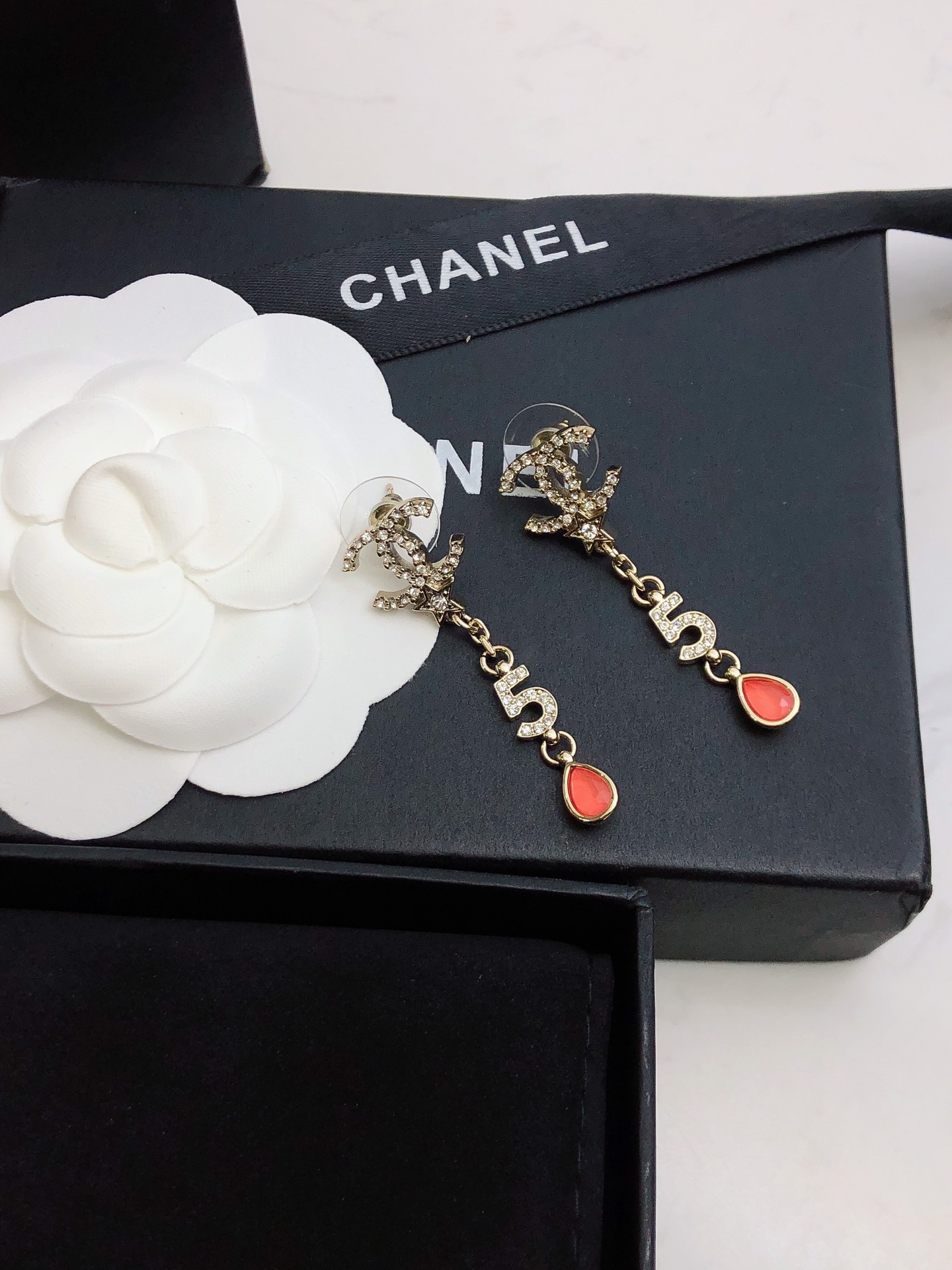 Ch**el 5-Long Earrings Gold For Women