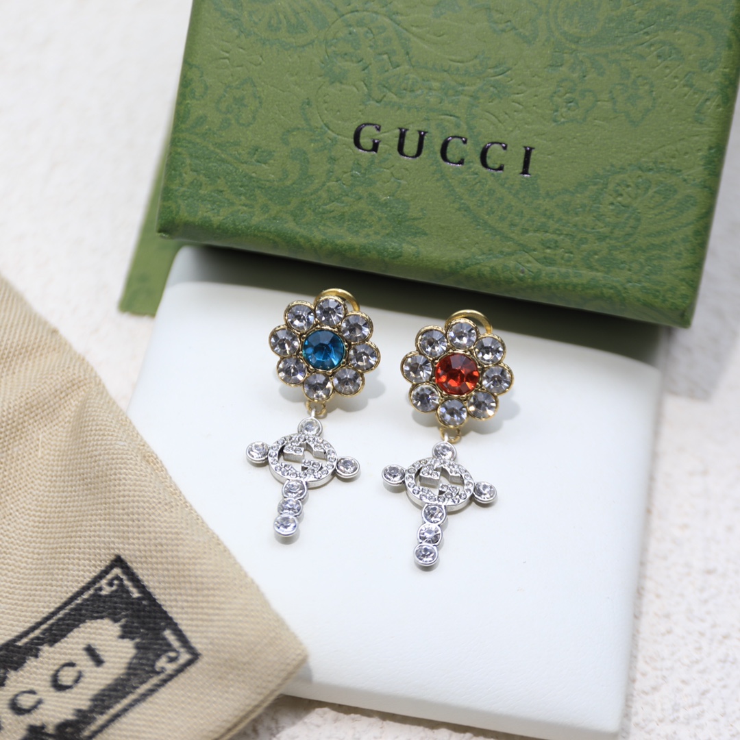 Gvc*1 Blue And Red Stone Earrings Gold Tone For Women