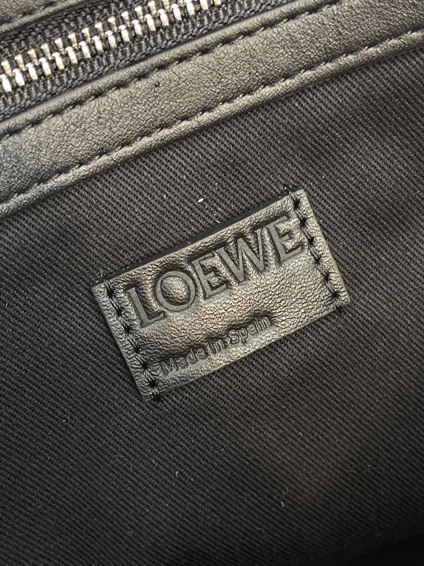 L0ew* Buckle Horizontal Tote In Anagram Jacquard Black For Women 14.4in / 36.5cm B692K96X02