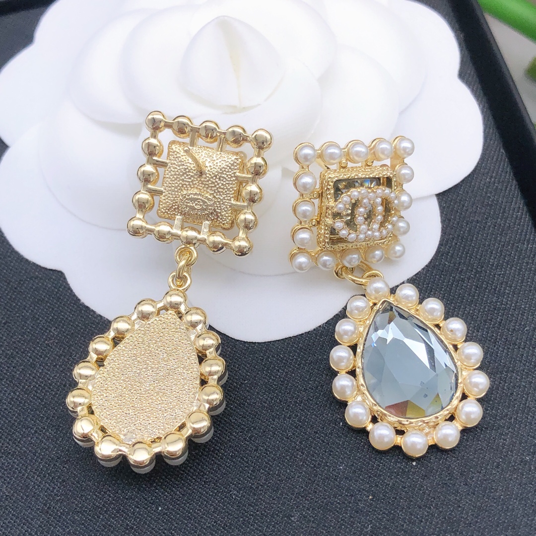 Ch**el Dripping Pearls Earrings Gold For Women