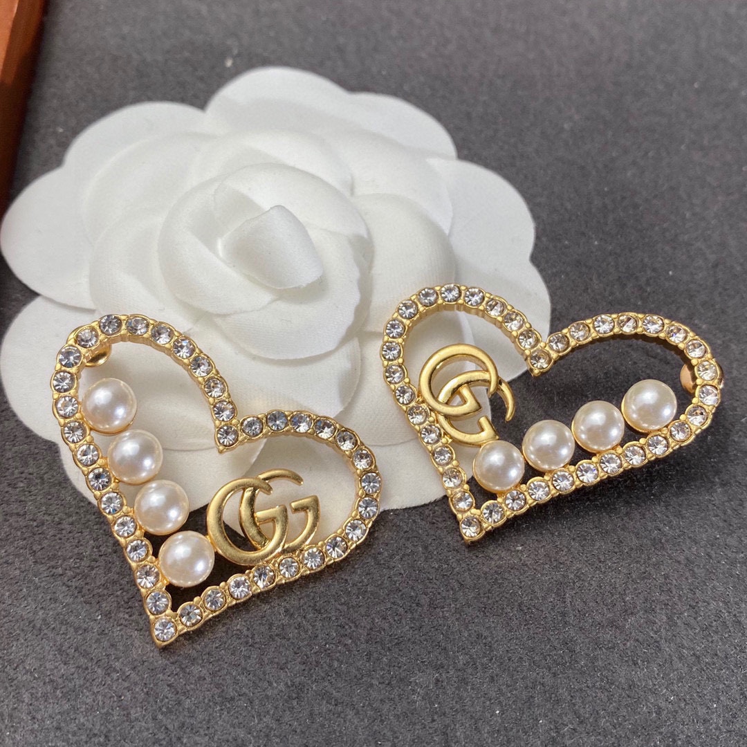 Gvc*1 Heart Peach Hollow Stud Earrings Gold For Women