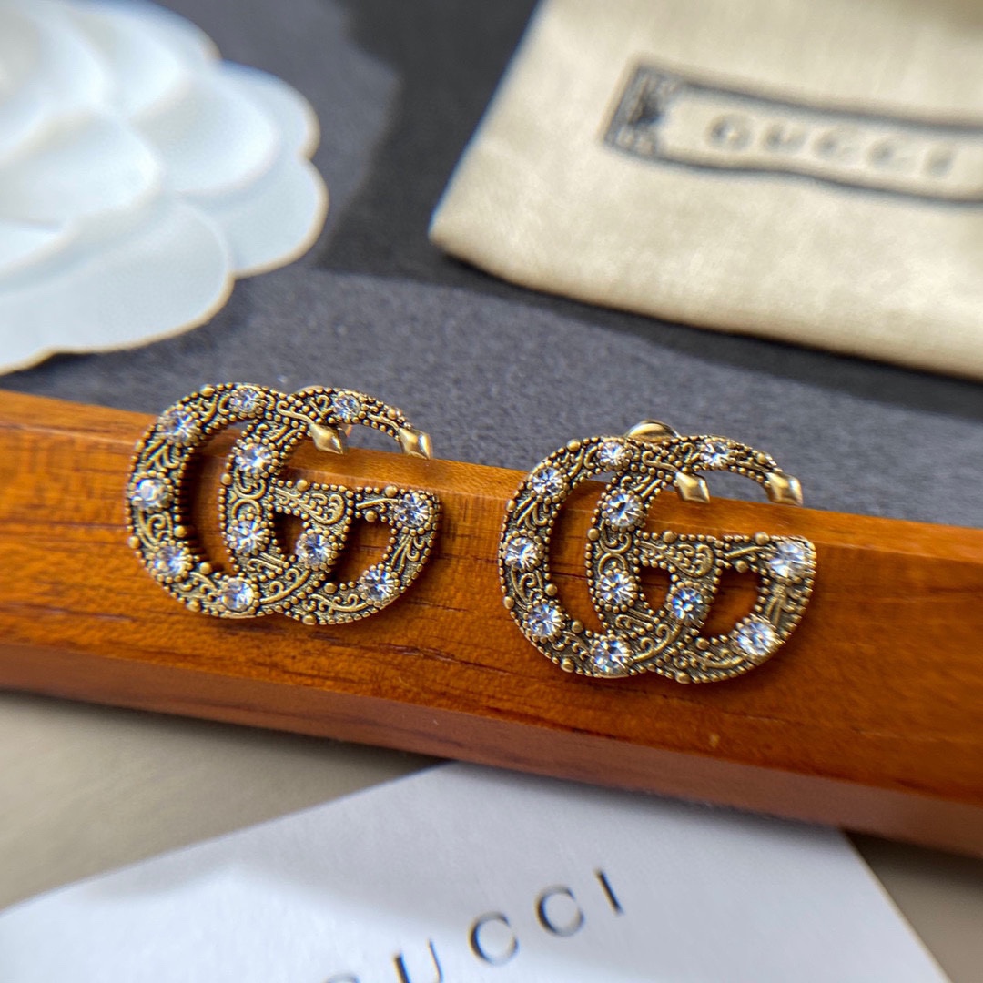 Gvc*1 Logo Stud Earrings Gold For Women