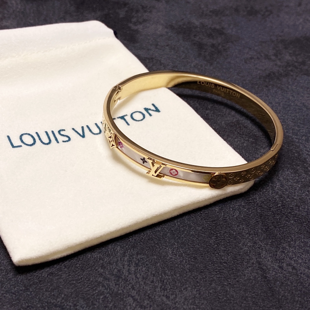 L0vis Vvtt0n Pattern Bracelet Gold For Women
