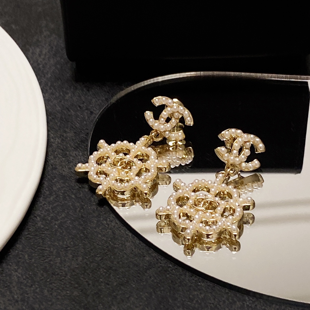 Ch**el Pearl Earrings Gold For Women
