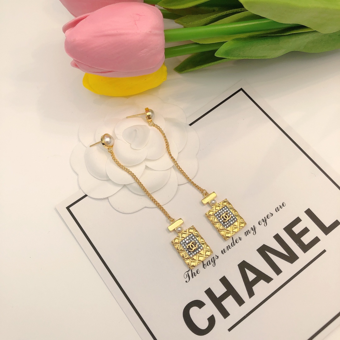 Ch**el Perfume Bottle Heart Earrings Gold For Women