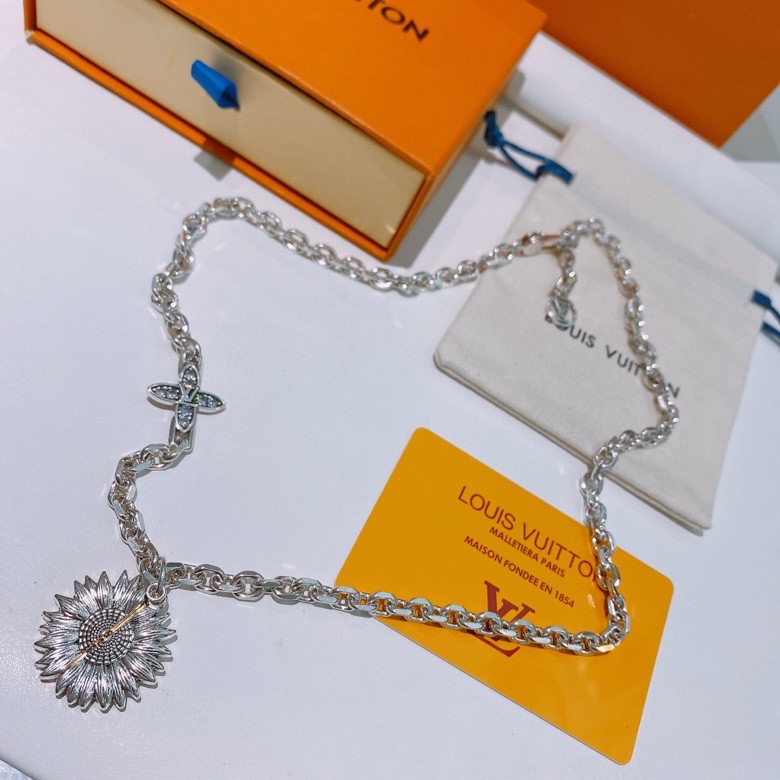 L0vis Vvtt0n Star Necklace Silver For Women