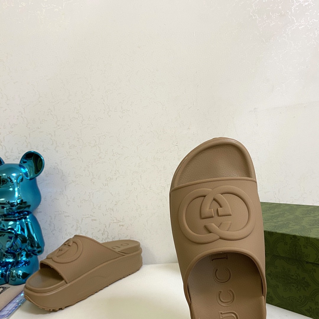 Gvc*1 Interlocking G Slide Sandal Green For Men 692380 JF000 3727