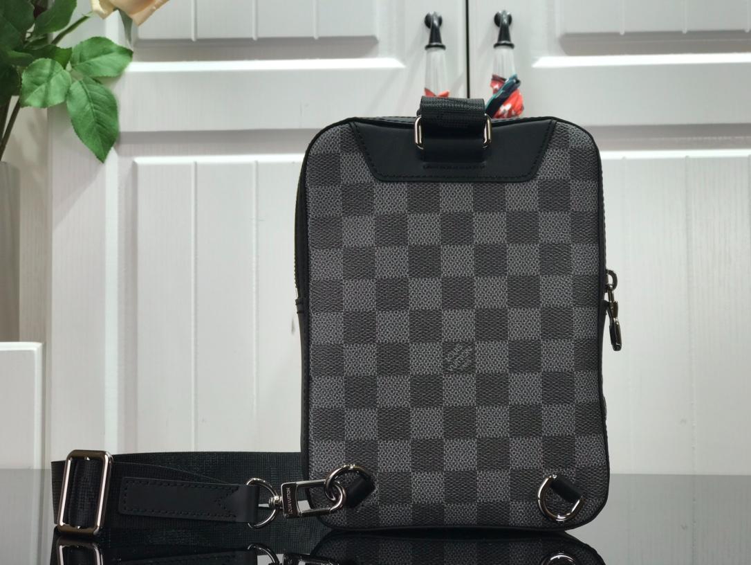 L0vis Vvtt0n Damier Graphite 3D Amazon Sling Bag Grey 21 cm/ 8.3 in