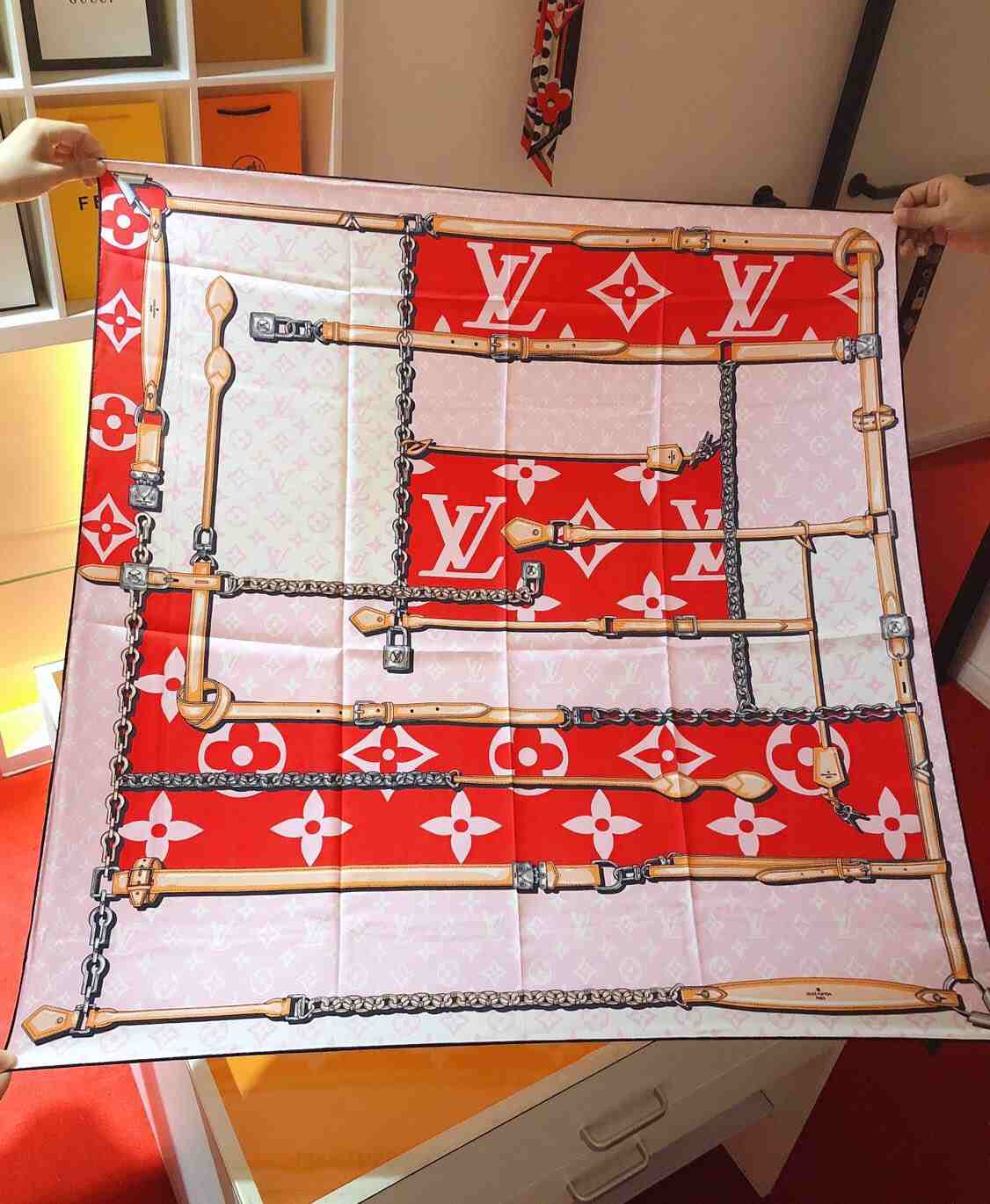 L0vis Vvtt0n Monogram Confidential Square 90 Red For Women