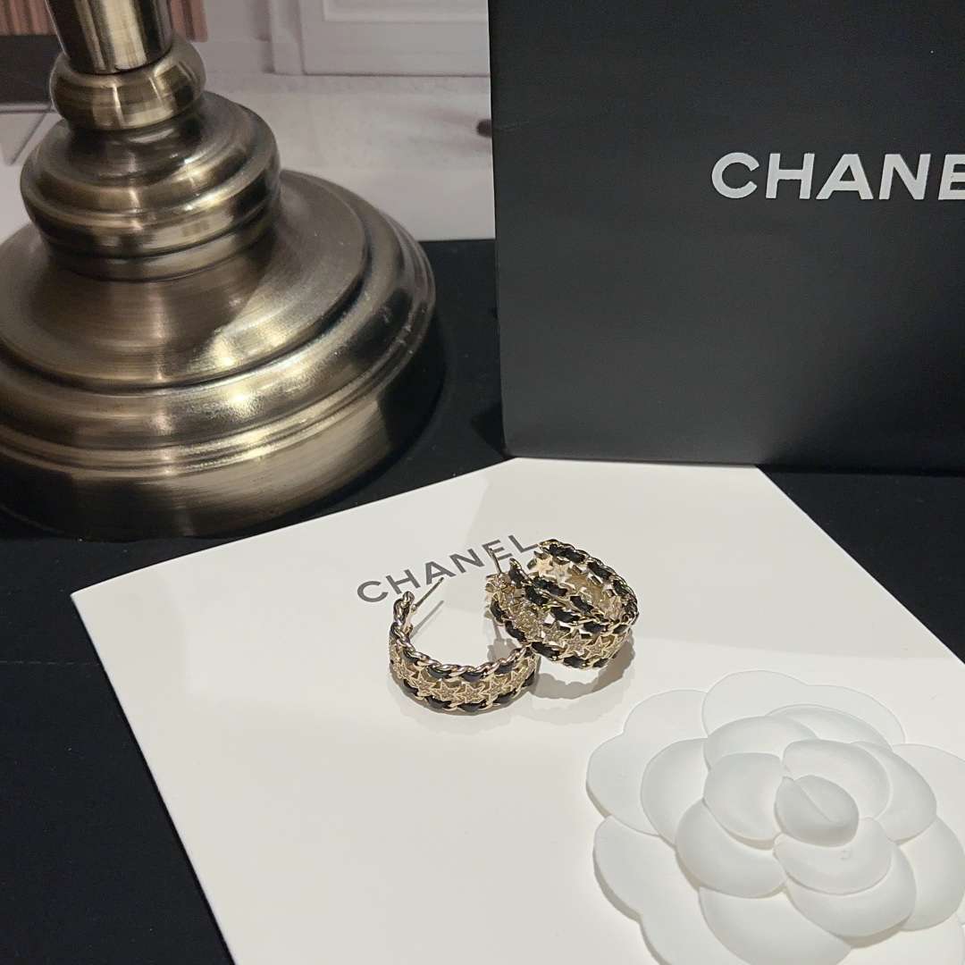 Ch**el Chain Of Stars Earrings Gold For Women
