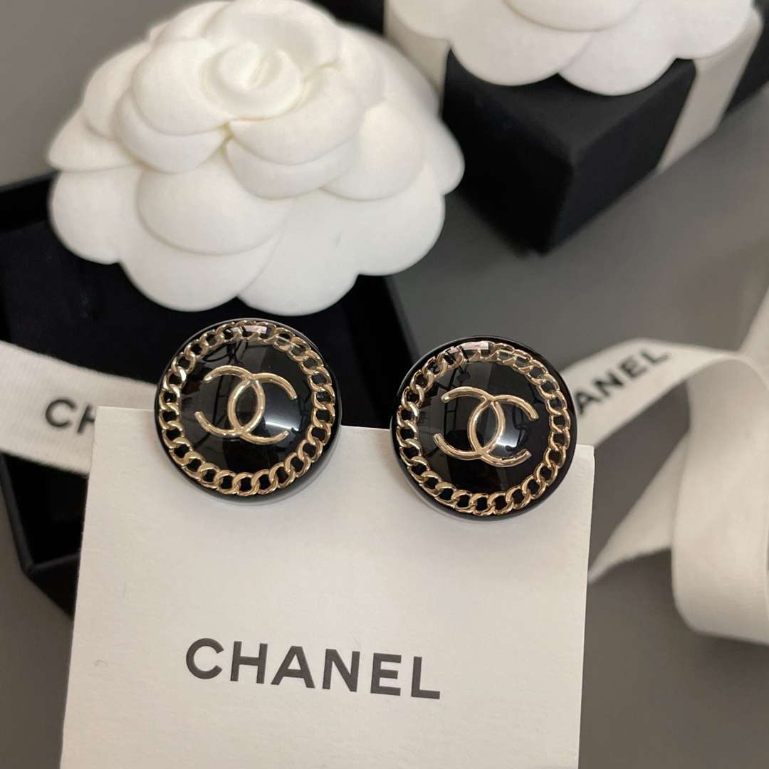 Ch**el Round Acrylic Stud Earrings Black For Women