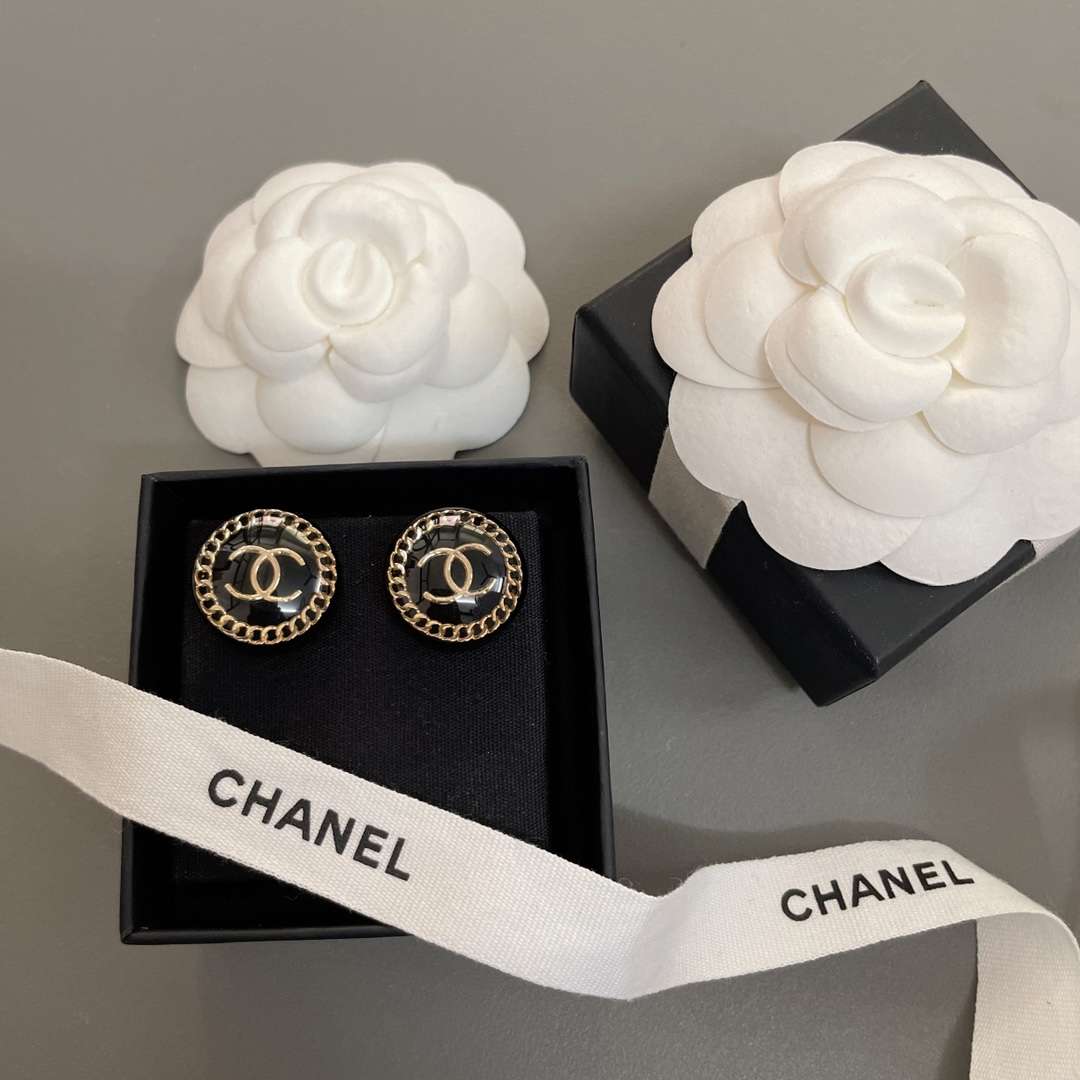 Ch**el Round Acrylic Stud Earrings Black For Women