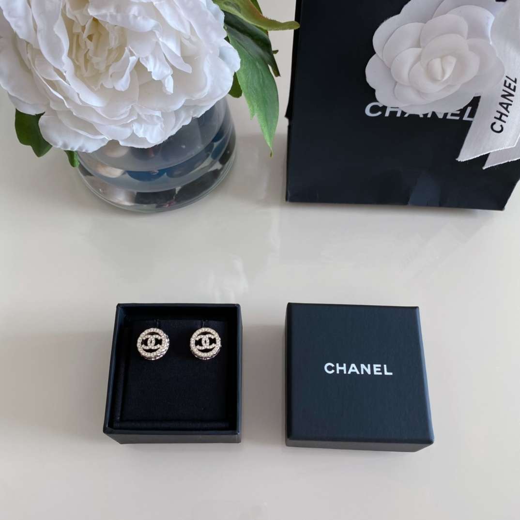 Ch**el Round D1am0nd Earrings Gold For Women