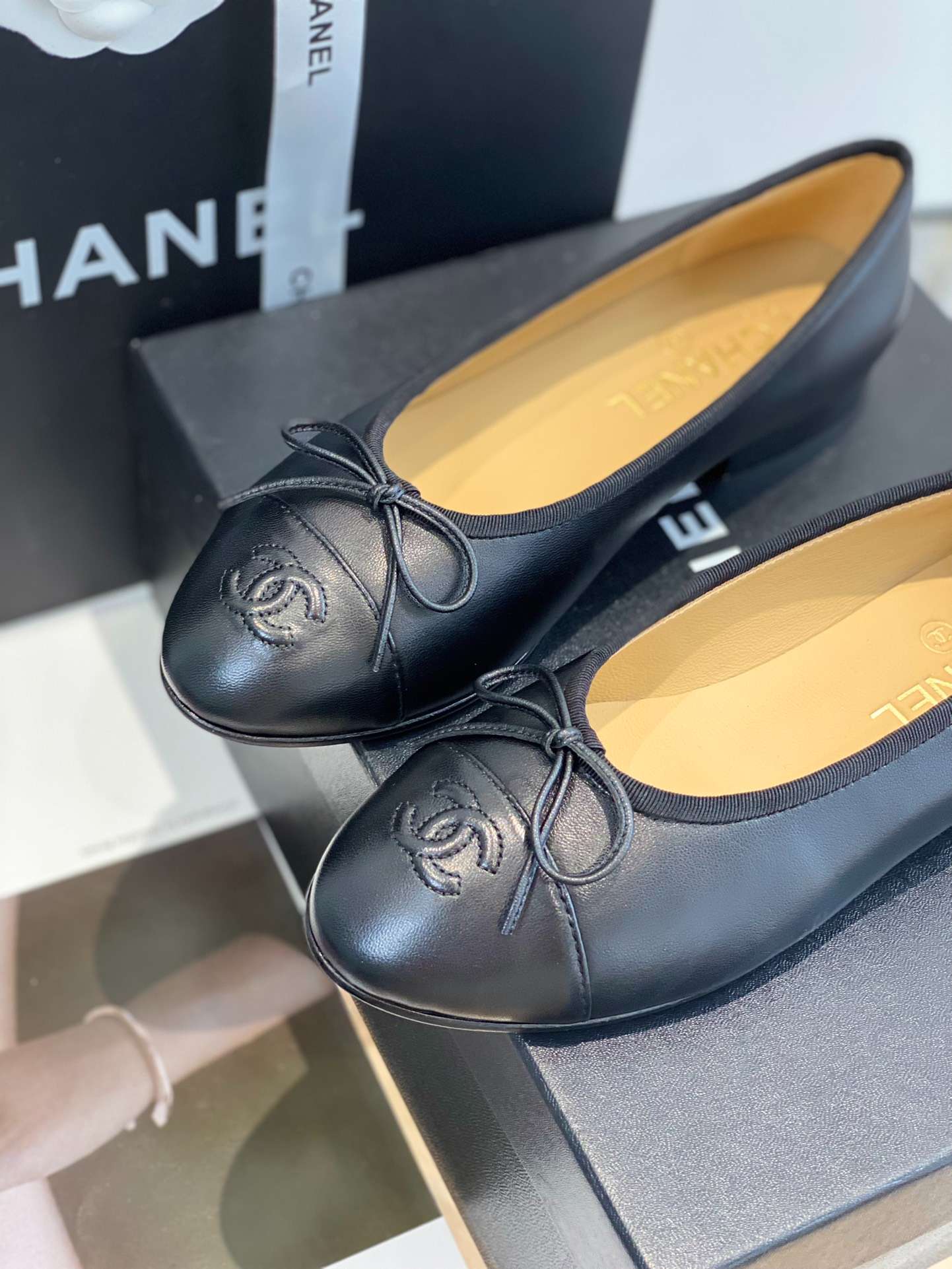 Ch**el Ballet Flats Black For Women