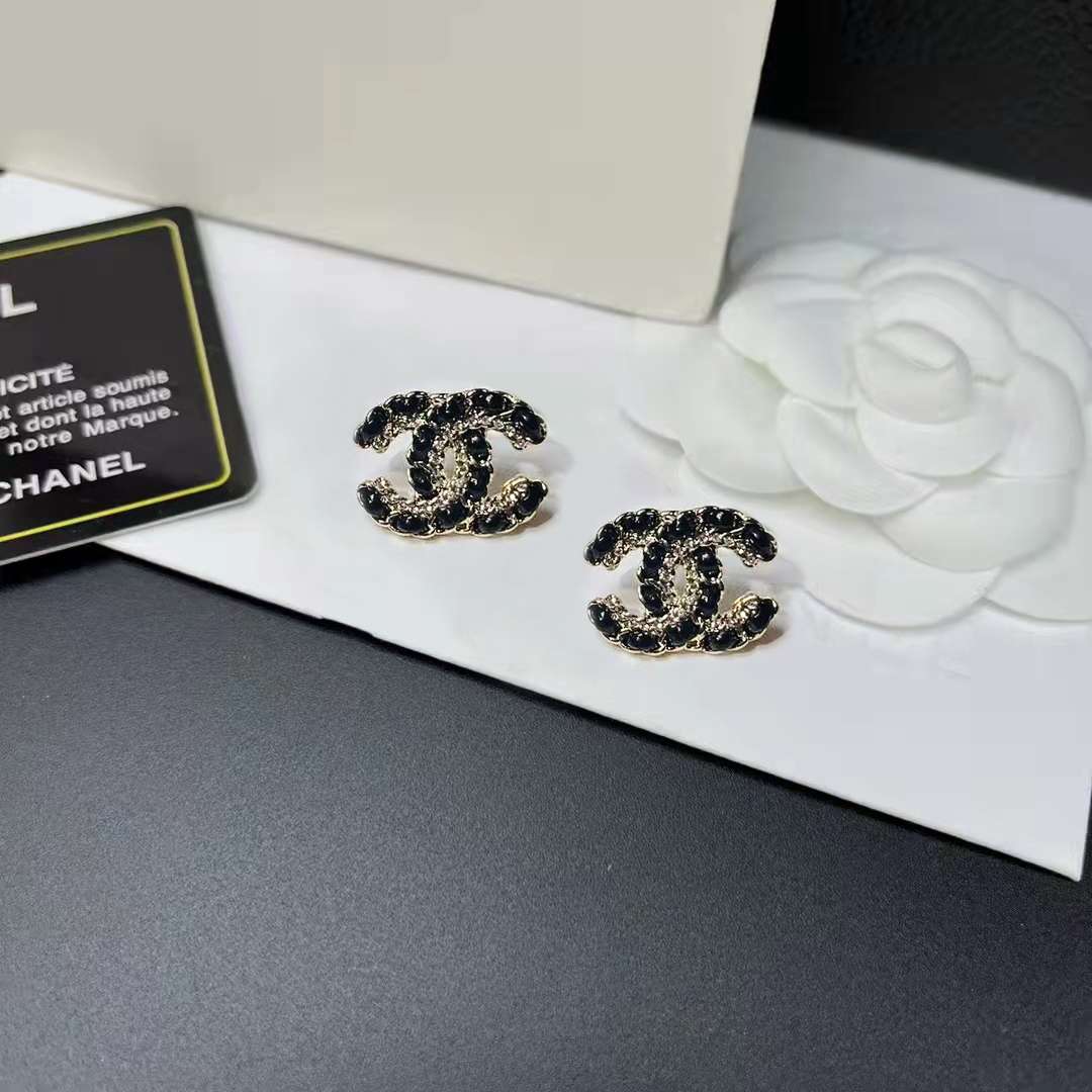 Ch**el Letter Chain Earrings Black For Women
