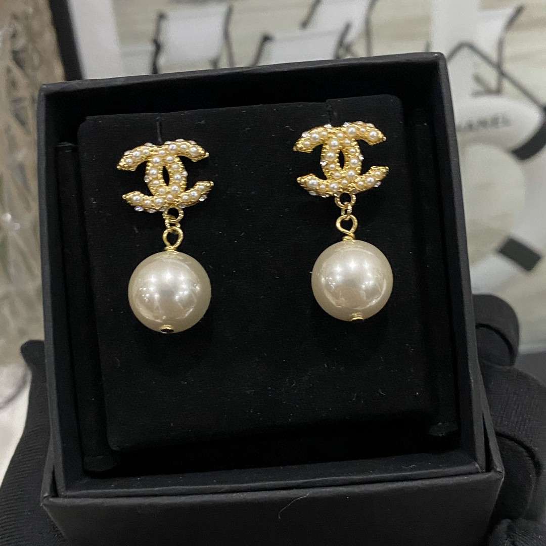 Ch**el Tassel Long Crystal D1am0nd Pearl Earrings Gold For Women