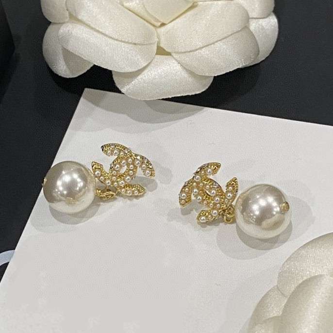 Ch**el Tassel Long Crystal D1am0nd Pearl Earrings Gold For Women