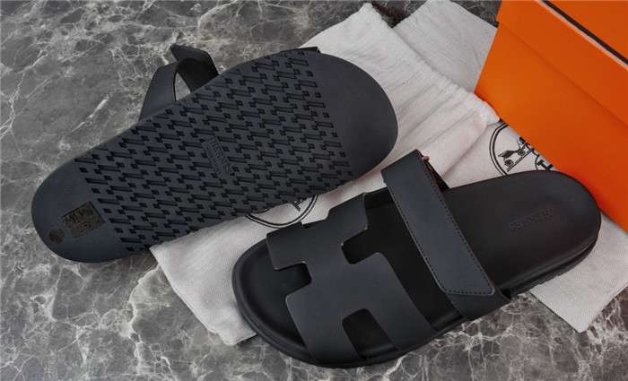 H**me5 Chypre Sandal Black For Women