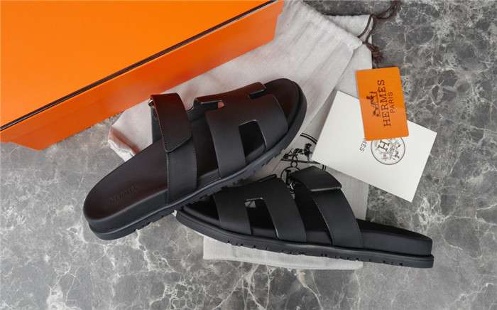 H**me5 Chypre Sandal Black For Women