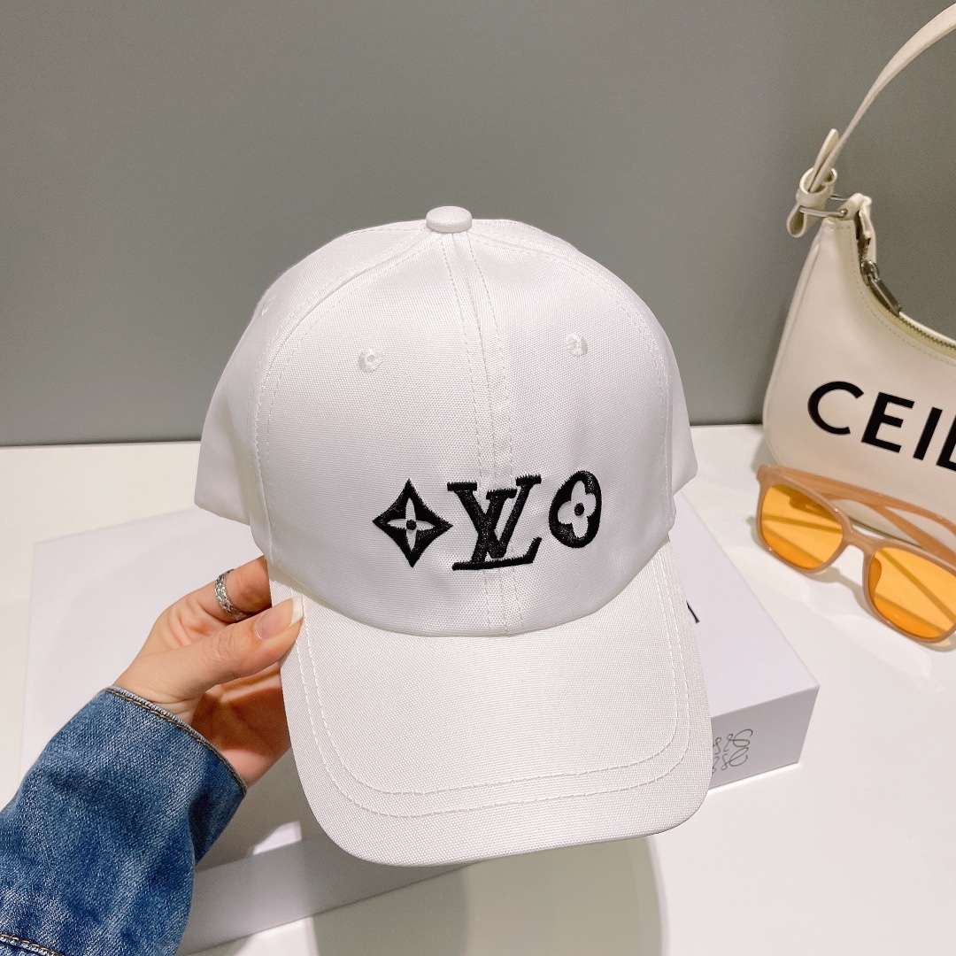 L0vis Vvtt0n Baseball Cap White For Men
