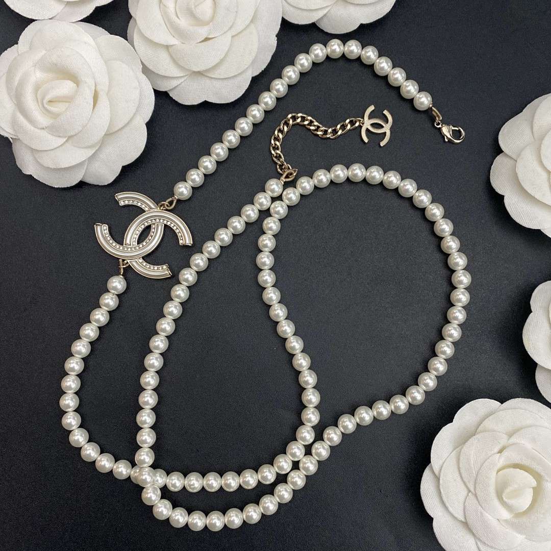 Ch**el Pearl Letter Chain Necklace White For Women