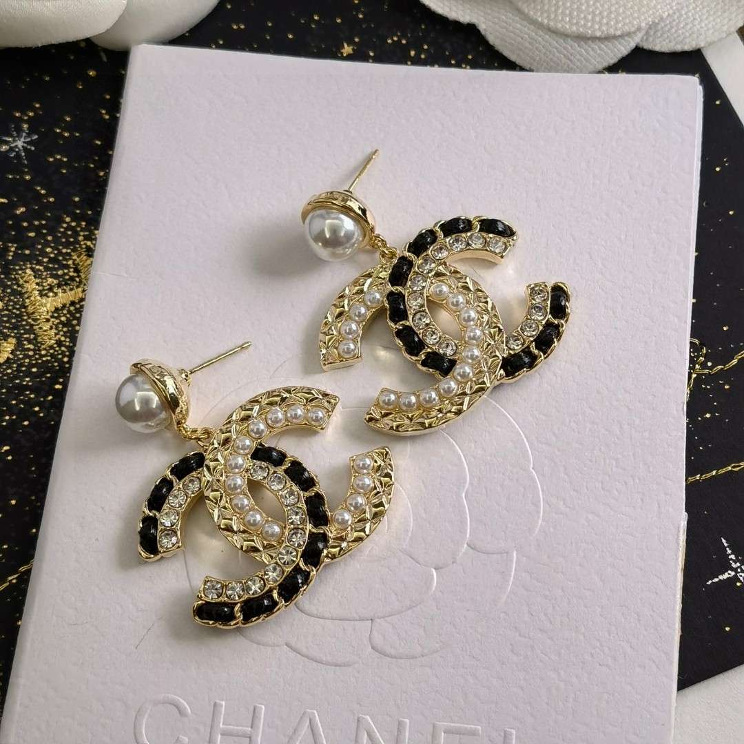 Ch**el Pearl Stud Earrings White For Women