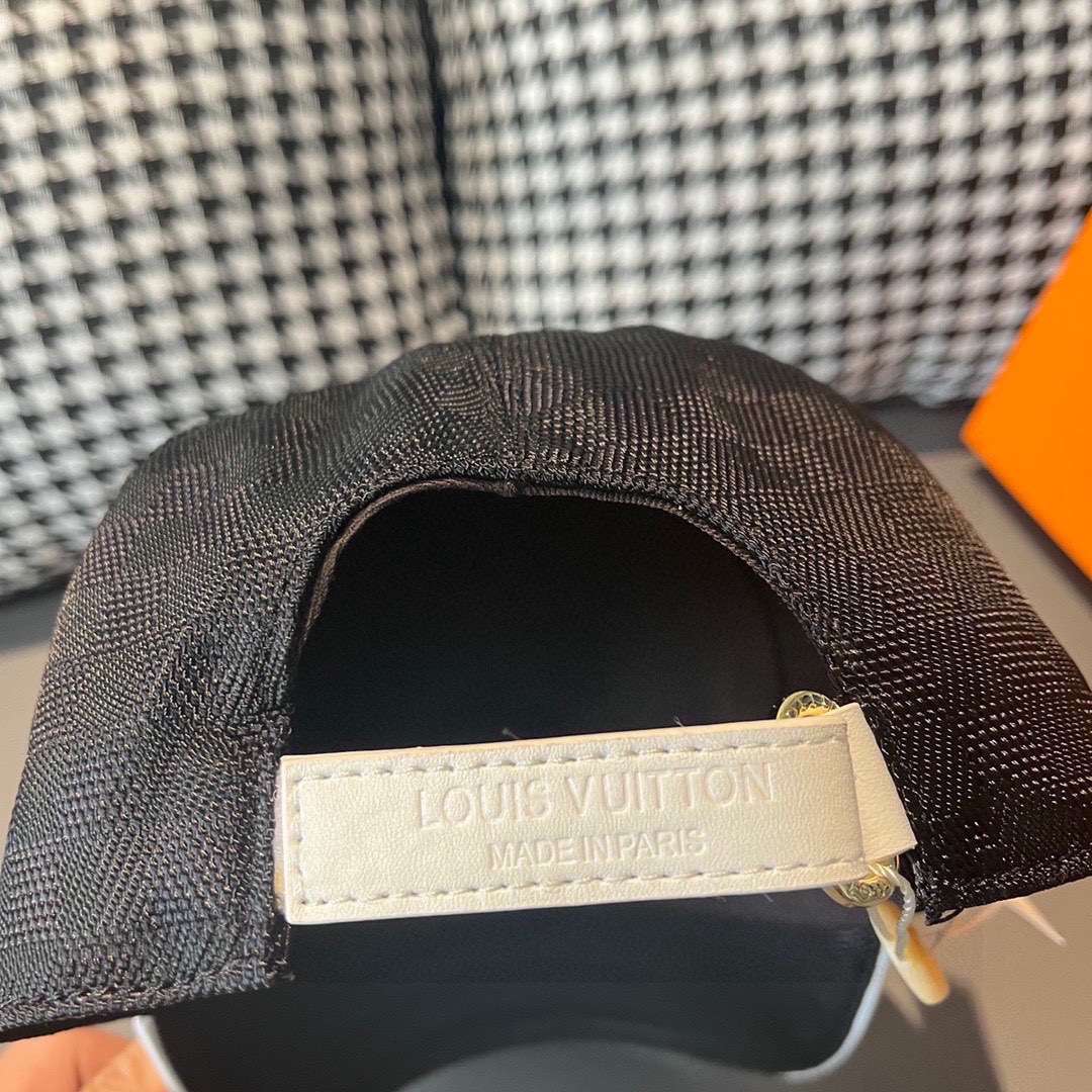 L0vis Vvtt0n Epi Monogram Cap Black For Men