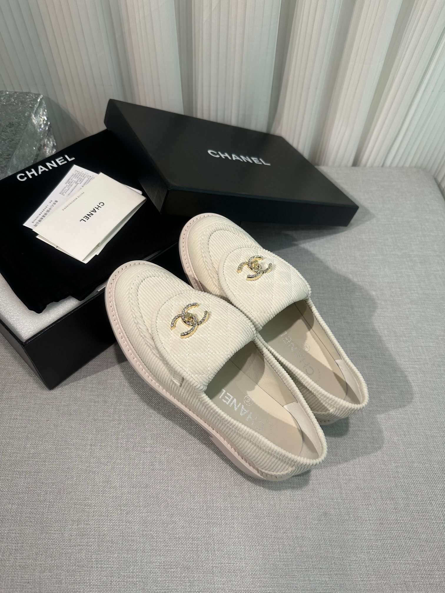 Ch**el Moccasins Cream For Women