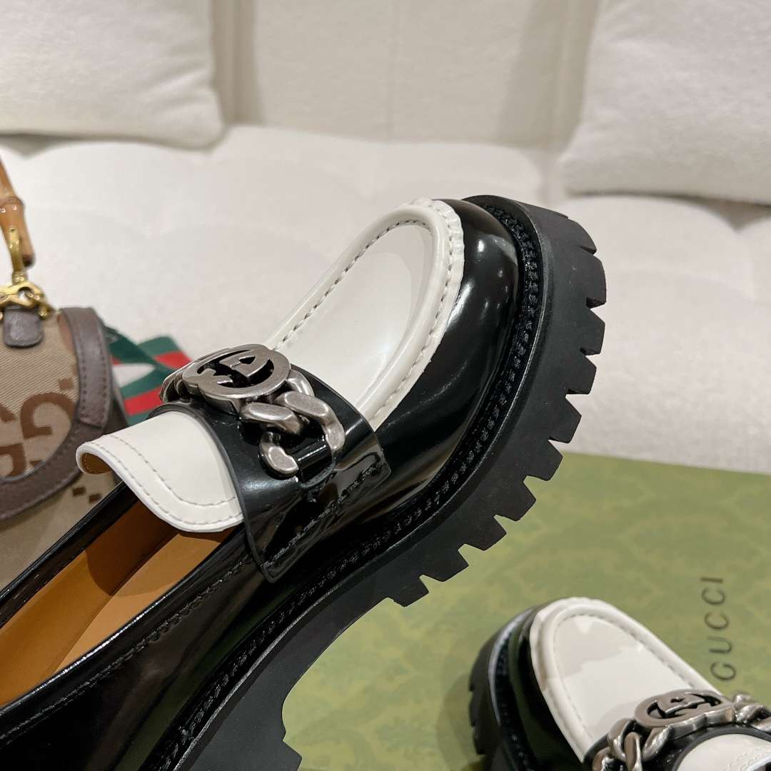 Ch**el Moccasins Black/White For Women
