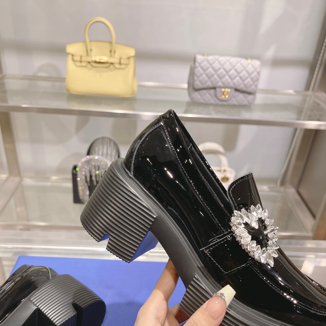 Ch**el Moccasins Black For Women