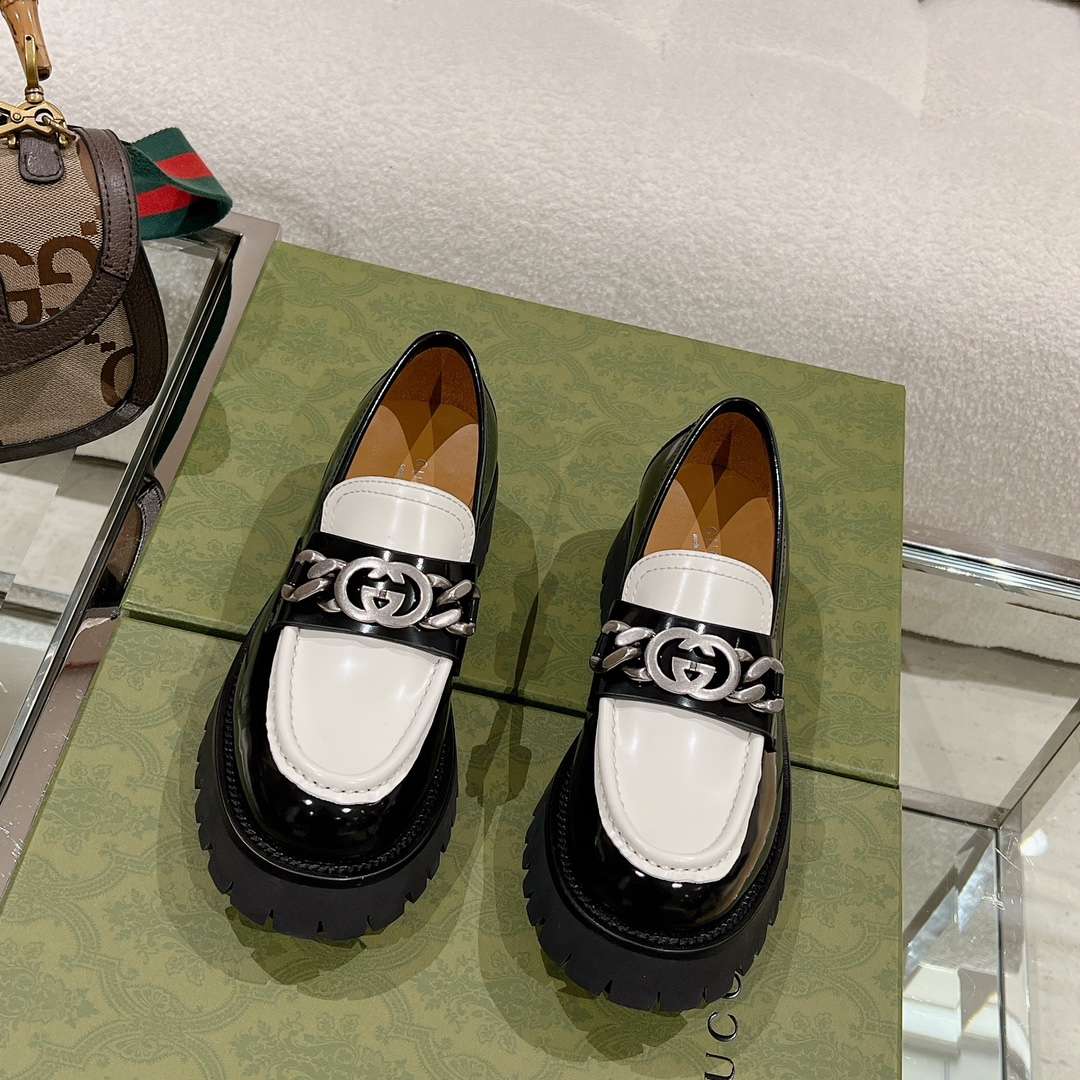 Ch**el Moccasins Black/White For Women
