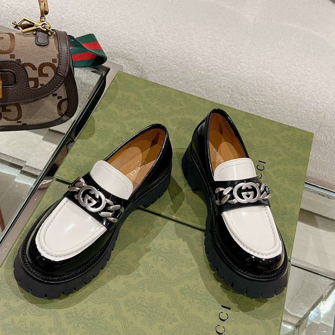 Ch**el Moccasins Black/White For Women