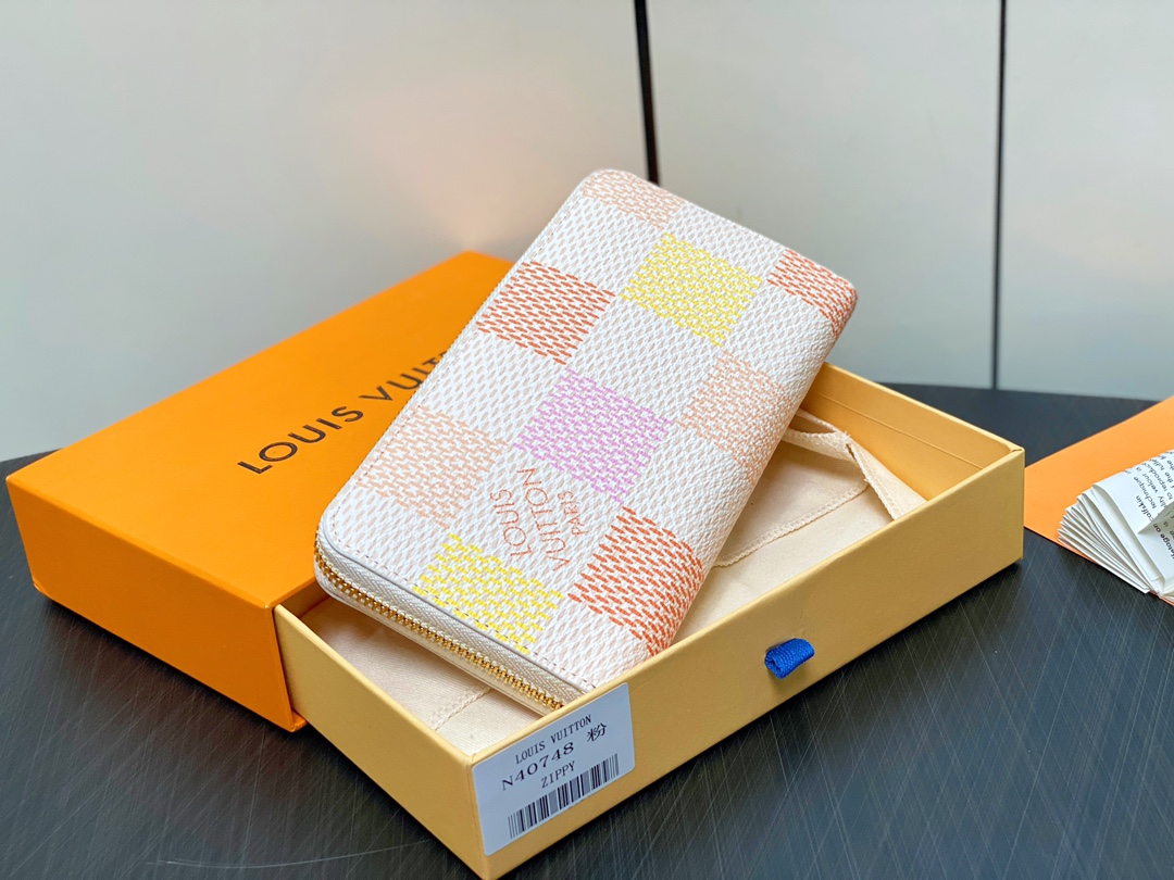 L0vis Vvtt0n Zippy Wallet White For Women 19.5cm / 7.7in N40748