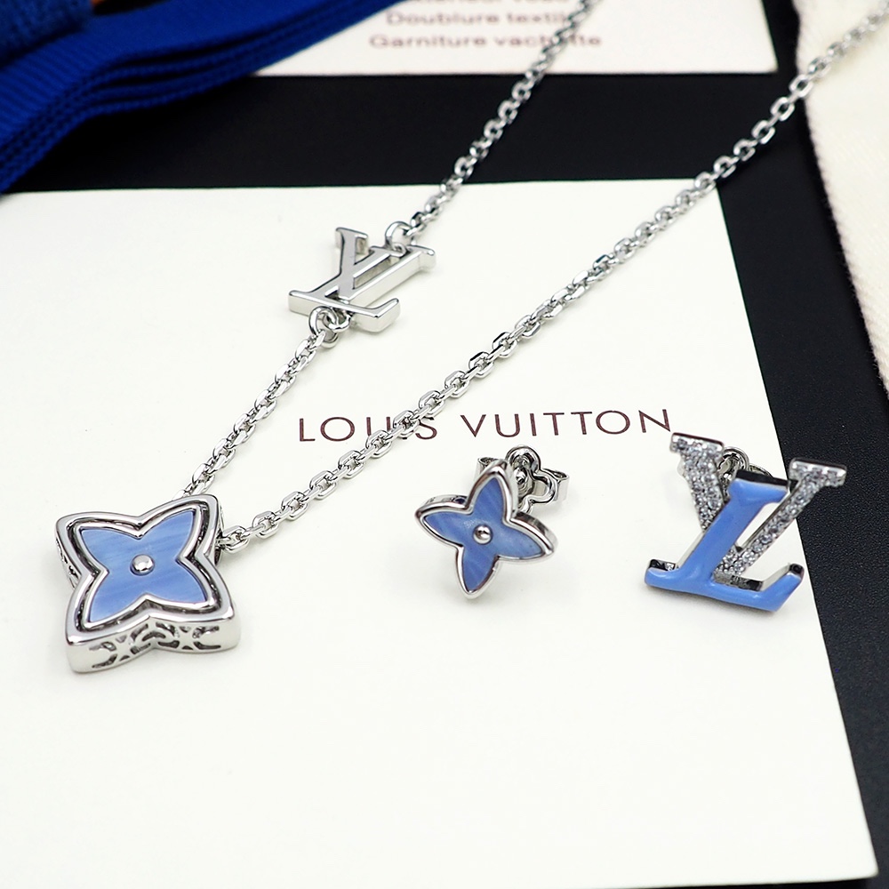 L0vis Vvtt0n Flower Locket Stud Earrings Blue For Women