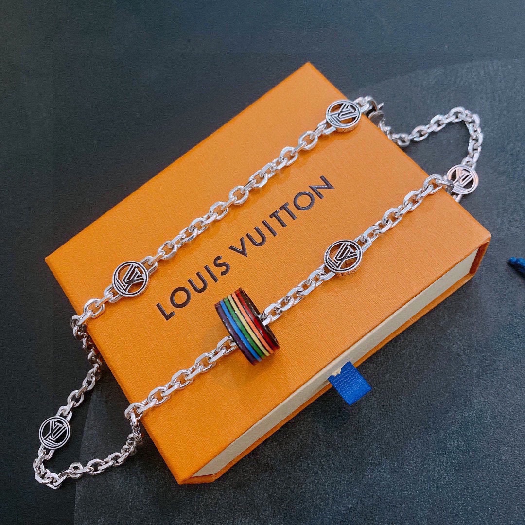 L0vis Vvtt0n Necklace Silver For Women