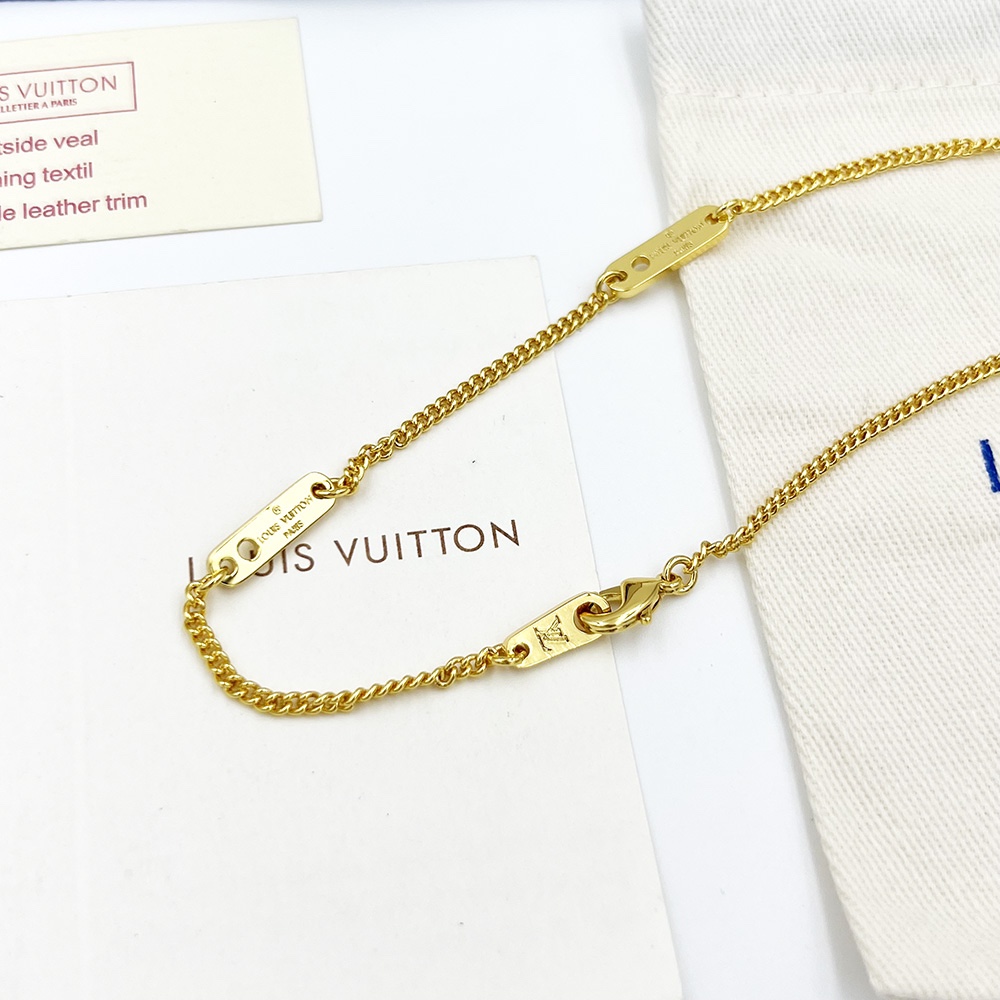L0vis Vvtt0n The Trunk Locket Necklace Gold For Women