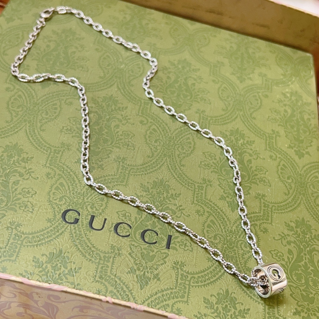 Gvc*1 Twist Chain Necklace Silver For Women