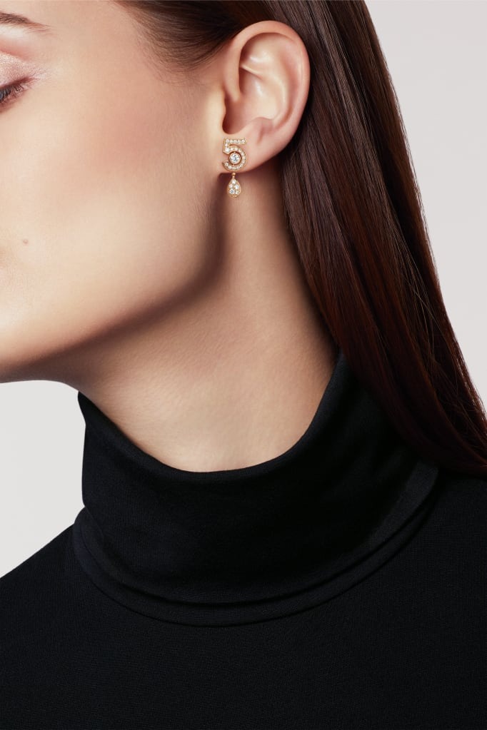 Ch**el Eternal N°5 Transformable Earrings Beige Gold For Women J12194
