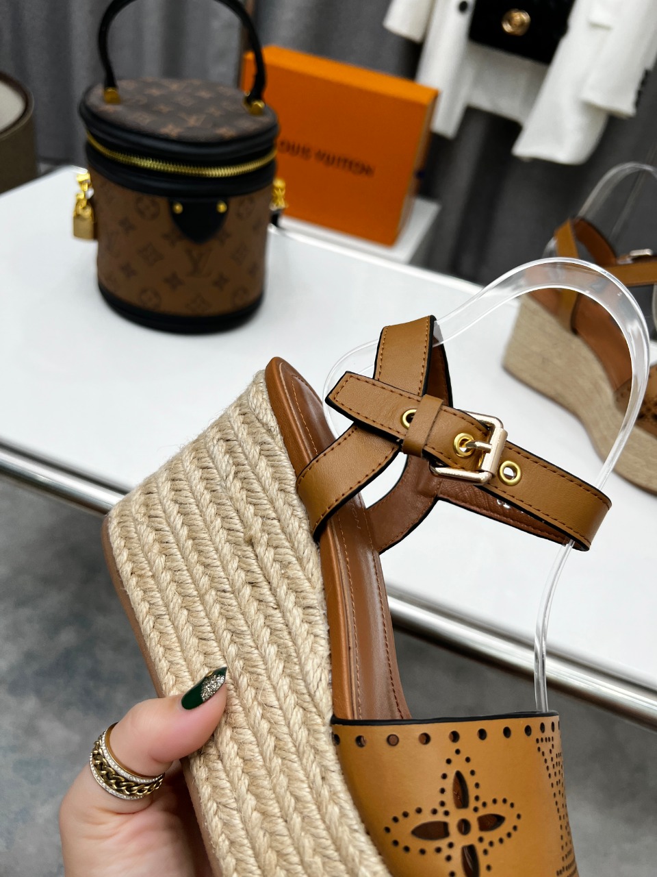 L0vis Vvtt0n Women’s Starboard Wedge Sandal Brown For Women LV 1A9PLN
