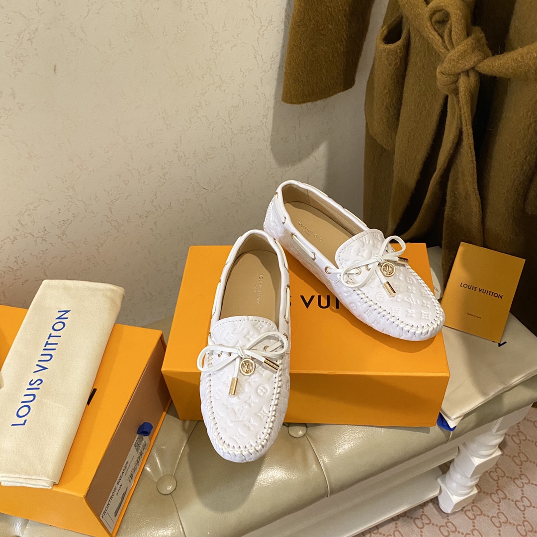 L0vis Vvtt0n Gloria Flat Loafer White For Women