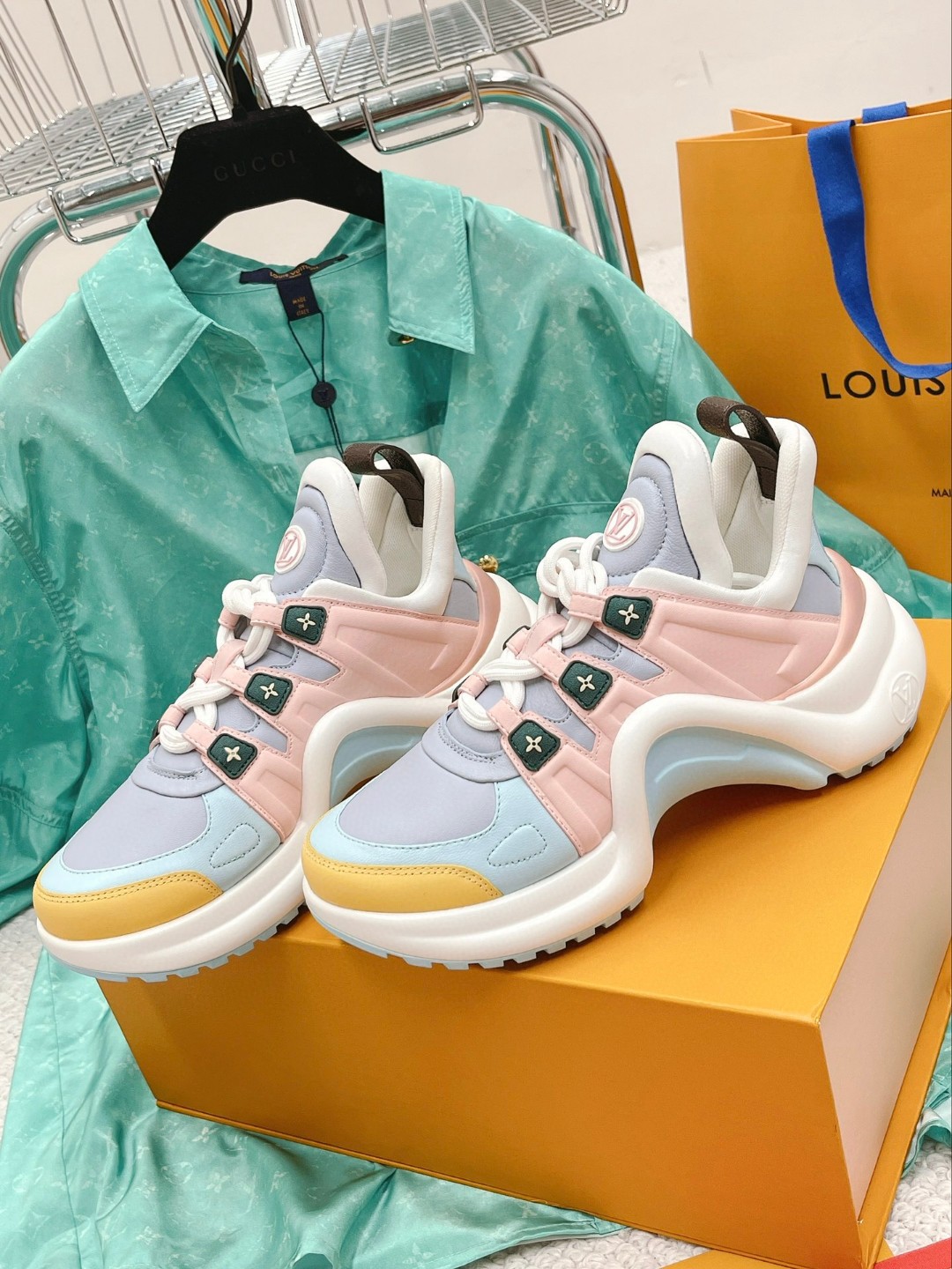 L0vis Vvtt0n LV Archlight Sneaker Multicolor For Women
