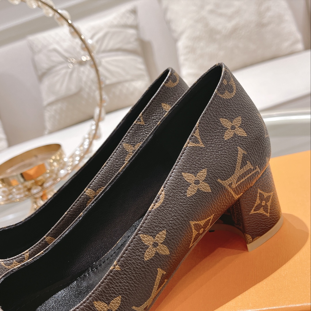 L0vis Vvtt0n Madeleine Pump Brown For Women 4.5cm/1.8in 1A8ND0