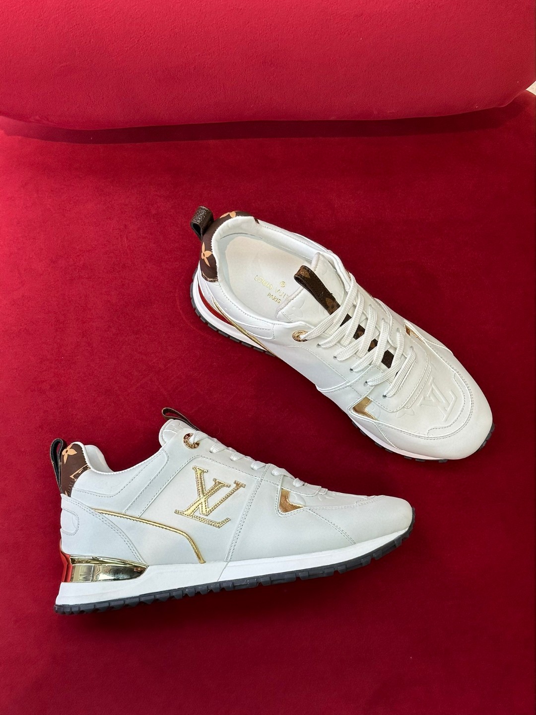 L0vis Vvtt0n Run Away Sneaker White For Women 1AAP3L