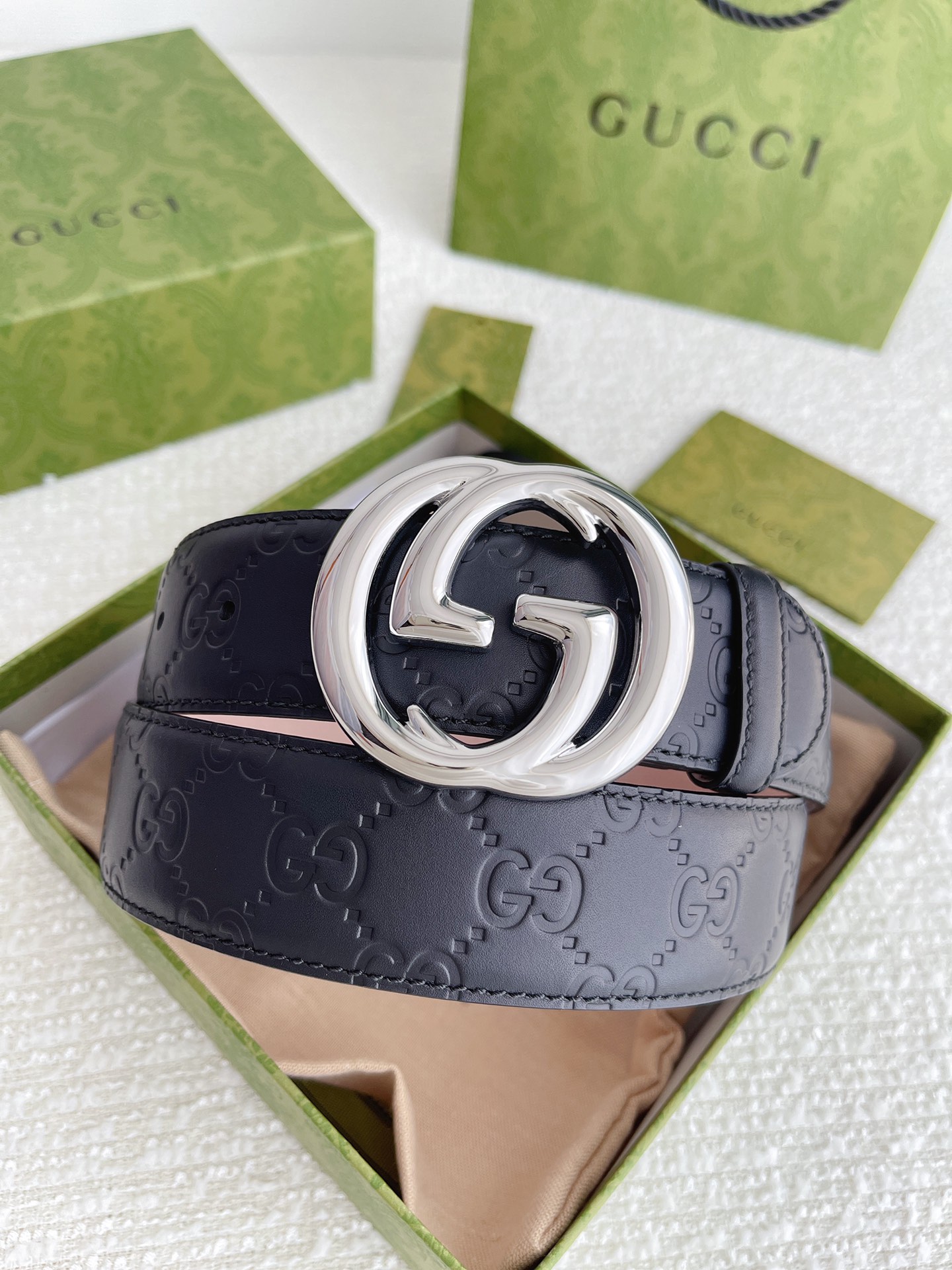 Gvc*1 GG Marmont Embossed Monogram Belt Black With Gold-Toned Buckle 40mm