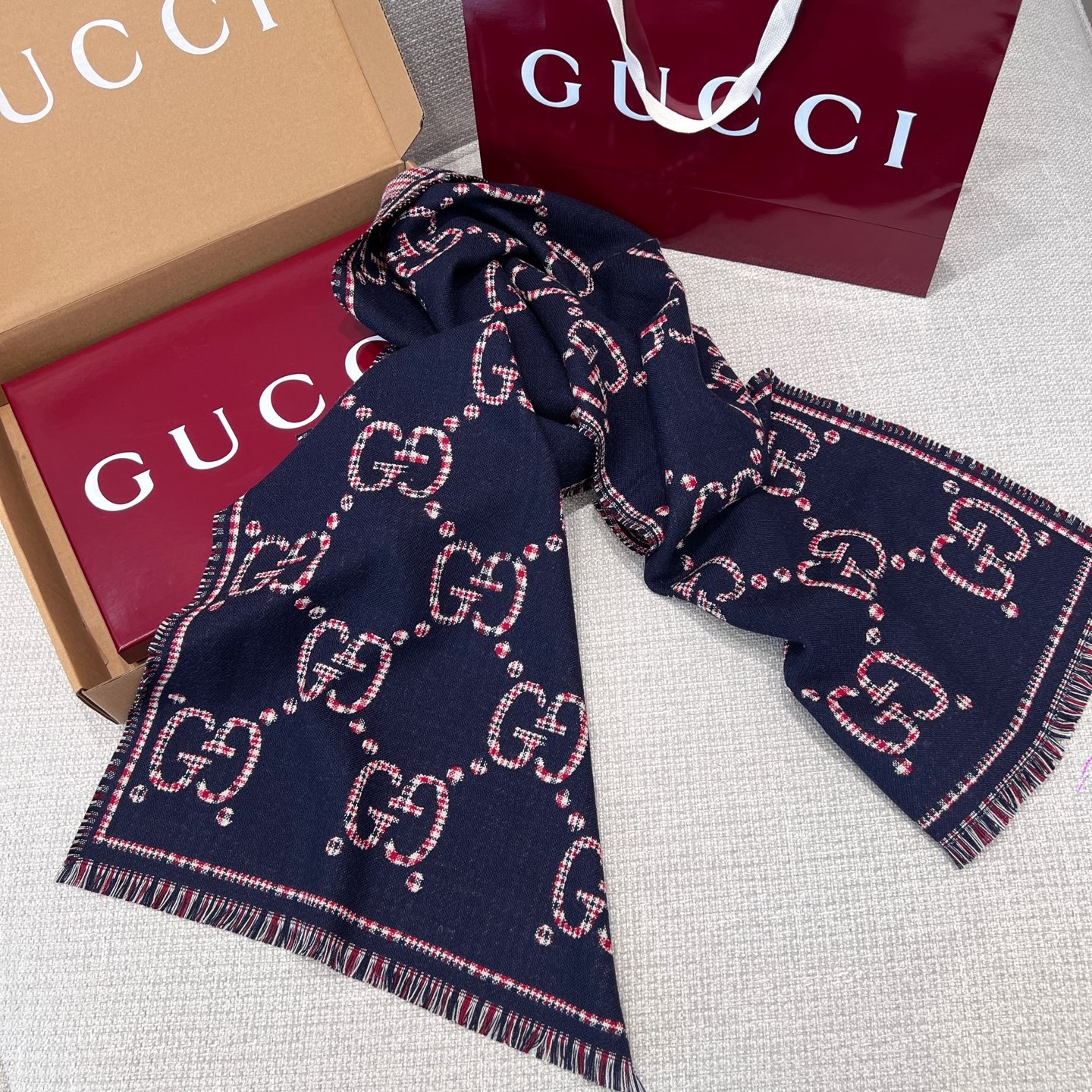 Gvc*1 GG Scarf Navy And Red 71in/180cm 660025 4G386 4174